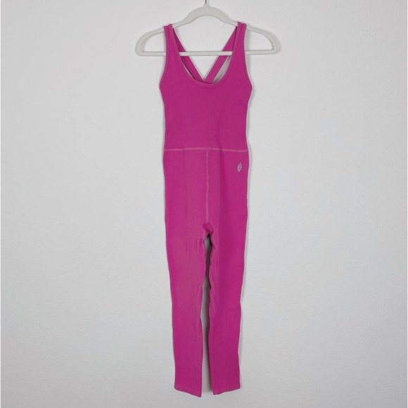 NEW Free People Movement Fizz Free Throw Jumpsuit in Fuchsia Size M - Picture 2 of 5